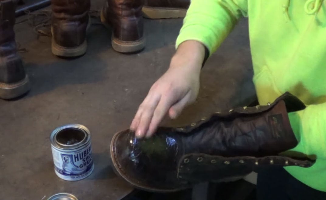 apply-the-wax apply the waterproofing wax