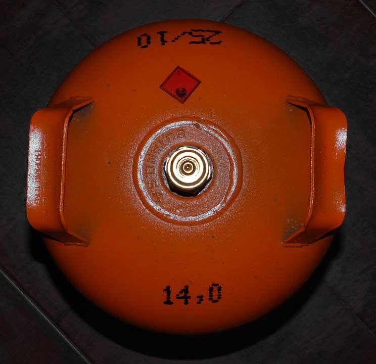 gas-cylinder-1119936_960_720 a regular gas cylinder